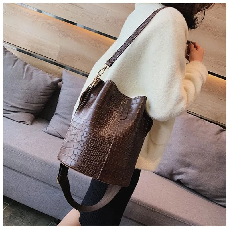Crocodile Crossbody Bag for Women in Luxurious Style