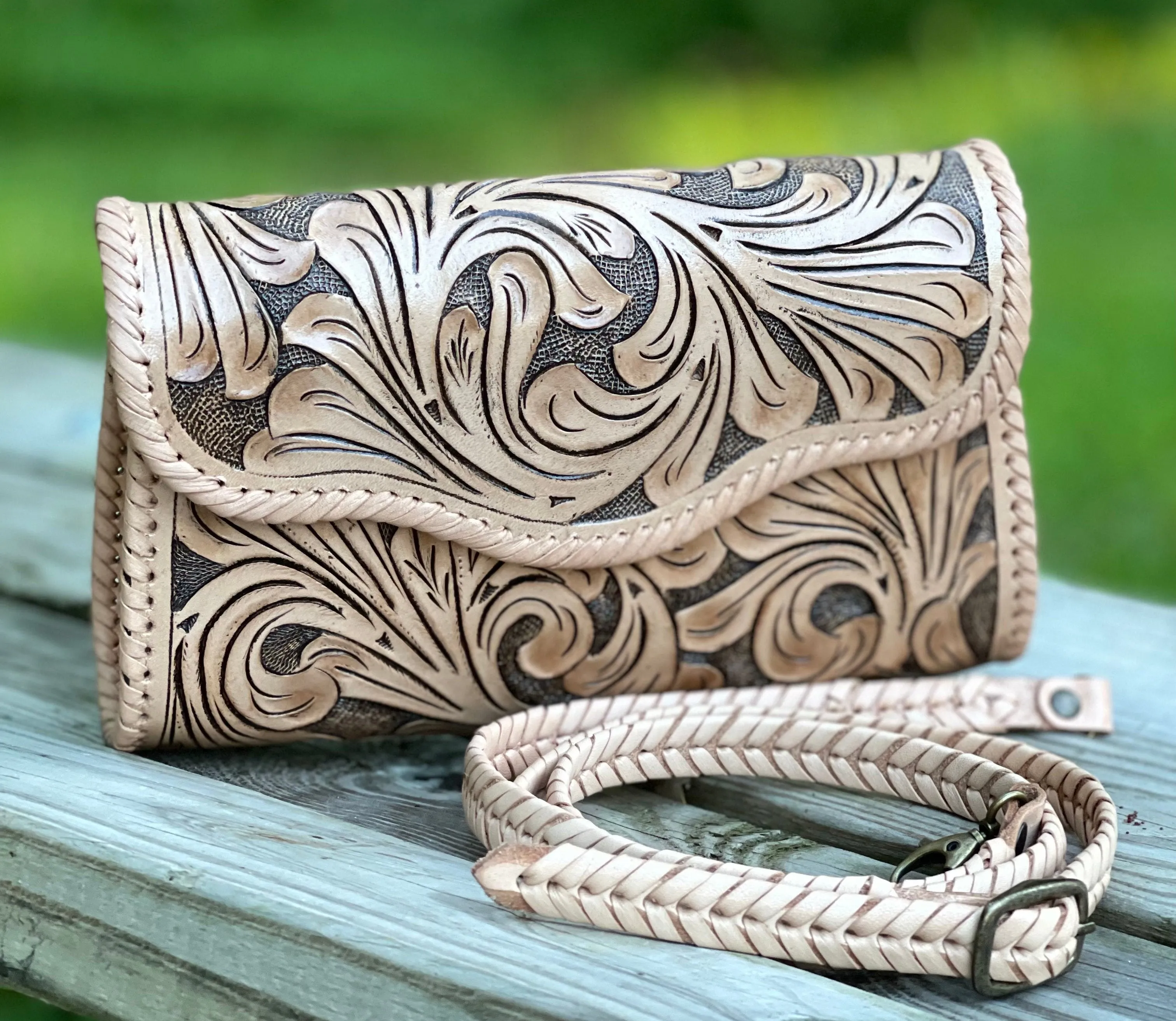 Hand-Tooled Leather Small Crossbody & Clutch "ONDULADA" more colors