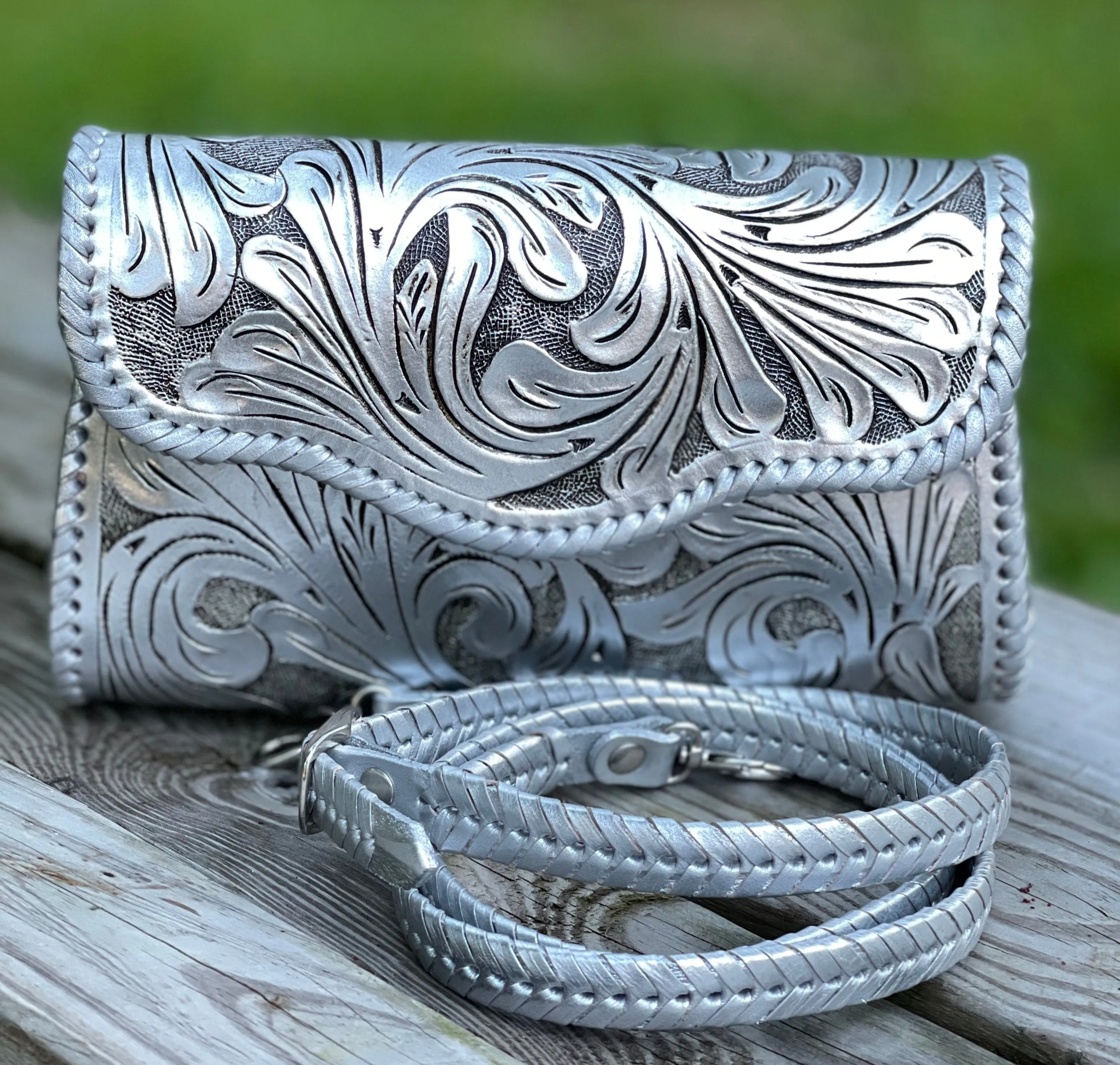 Hand-Tooled Leather Small Crossbody & Clutch "ONDULADA" more colors