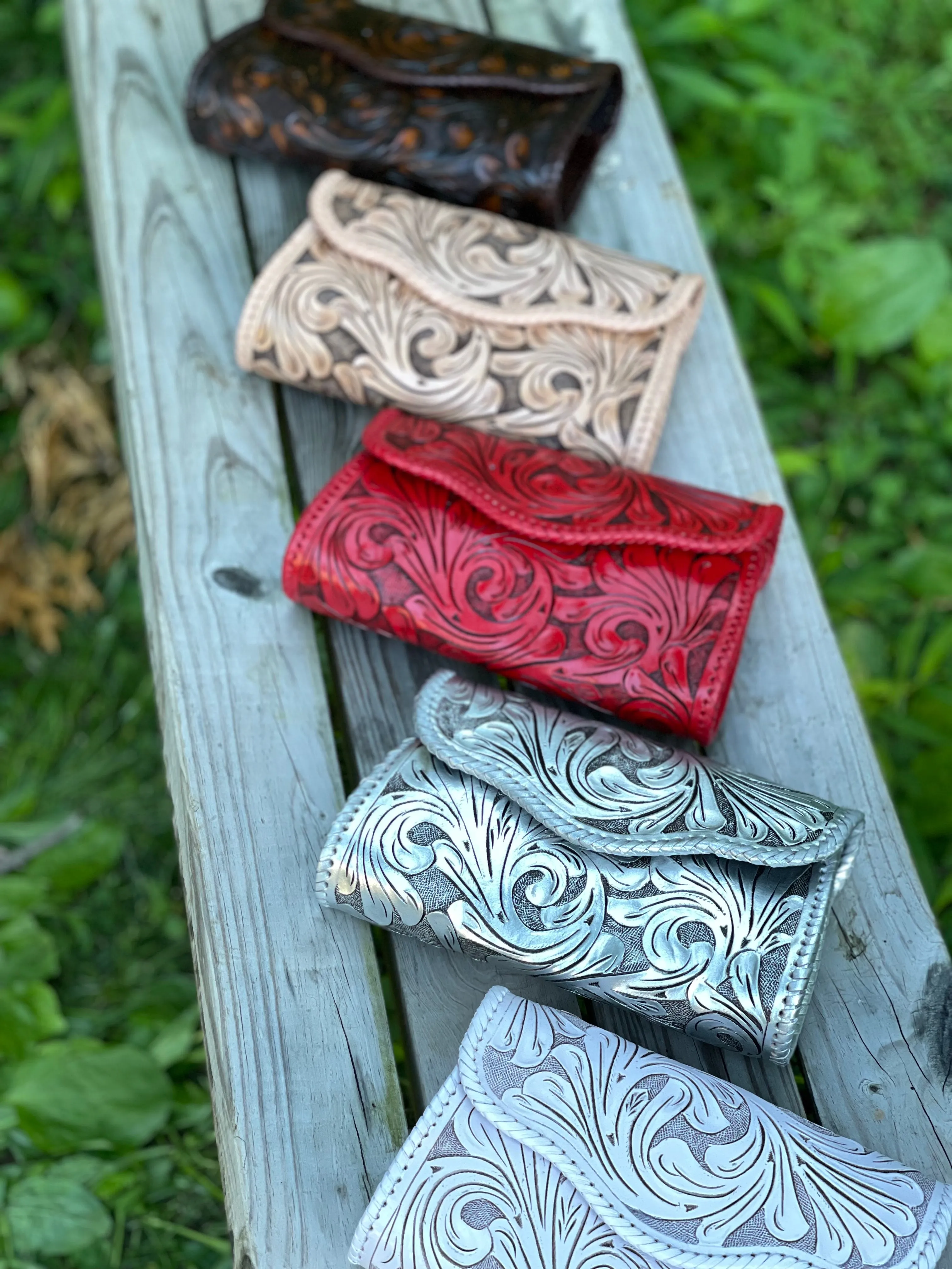 Hand-Tooled Leather Small Crossbody & Clutch "ONDULADA" more colors