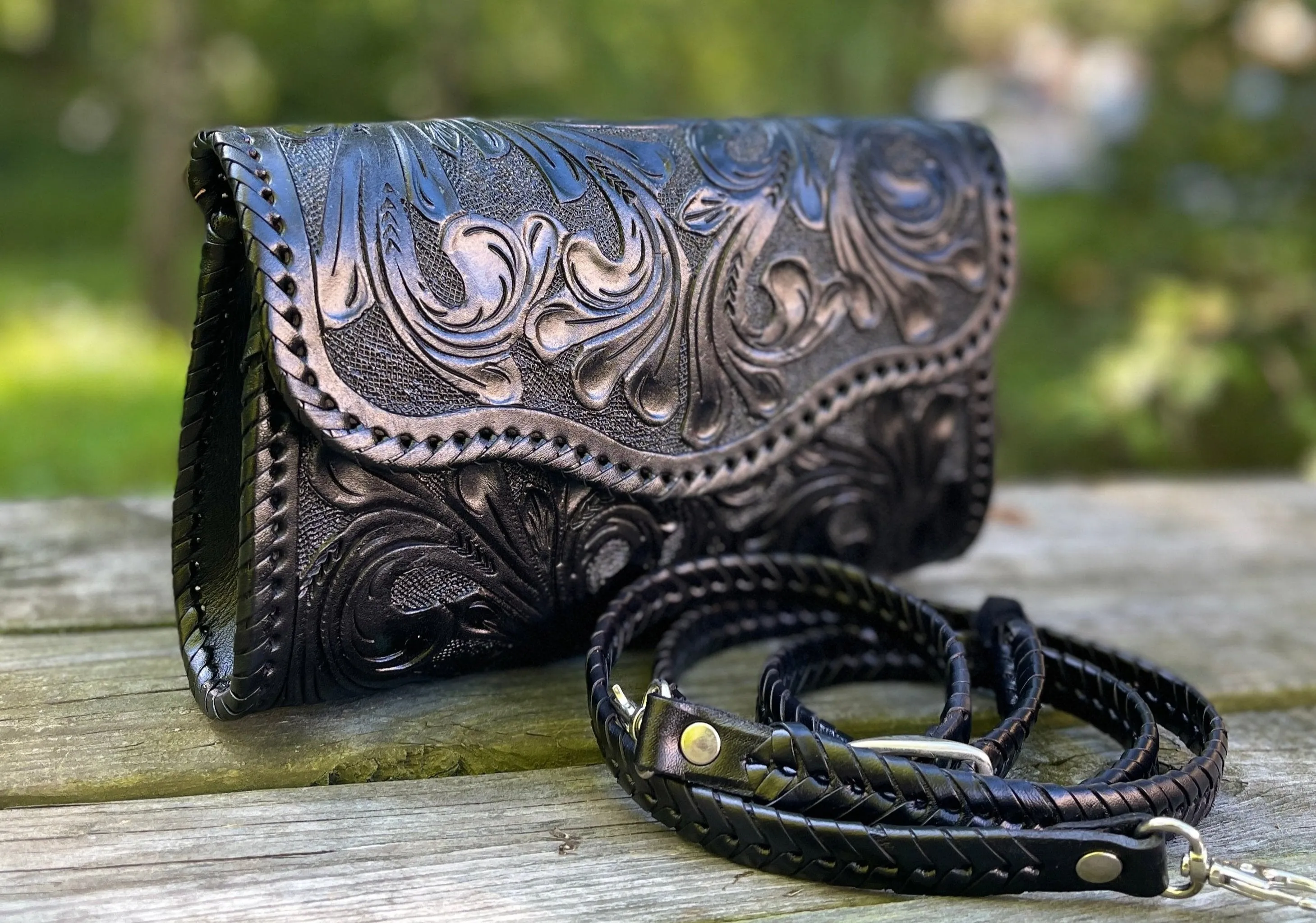 Hand-Tooled Leather Small Crossbody & Clutch "ONDULADA" more colors