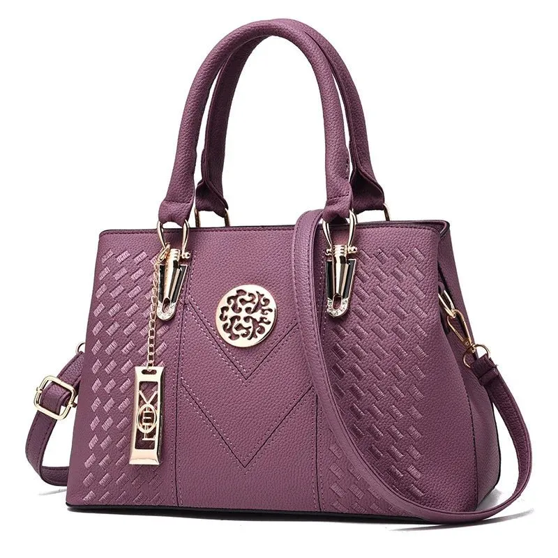 Luxury Leather Handbag for Women Designer Brand Shoulder Bag with Eye-Catching Short Length Fashion Purse Gift