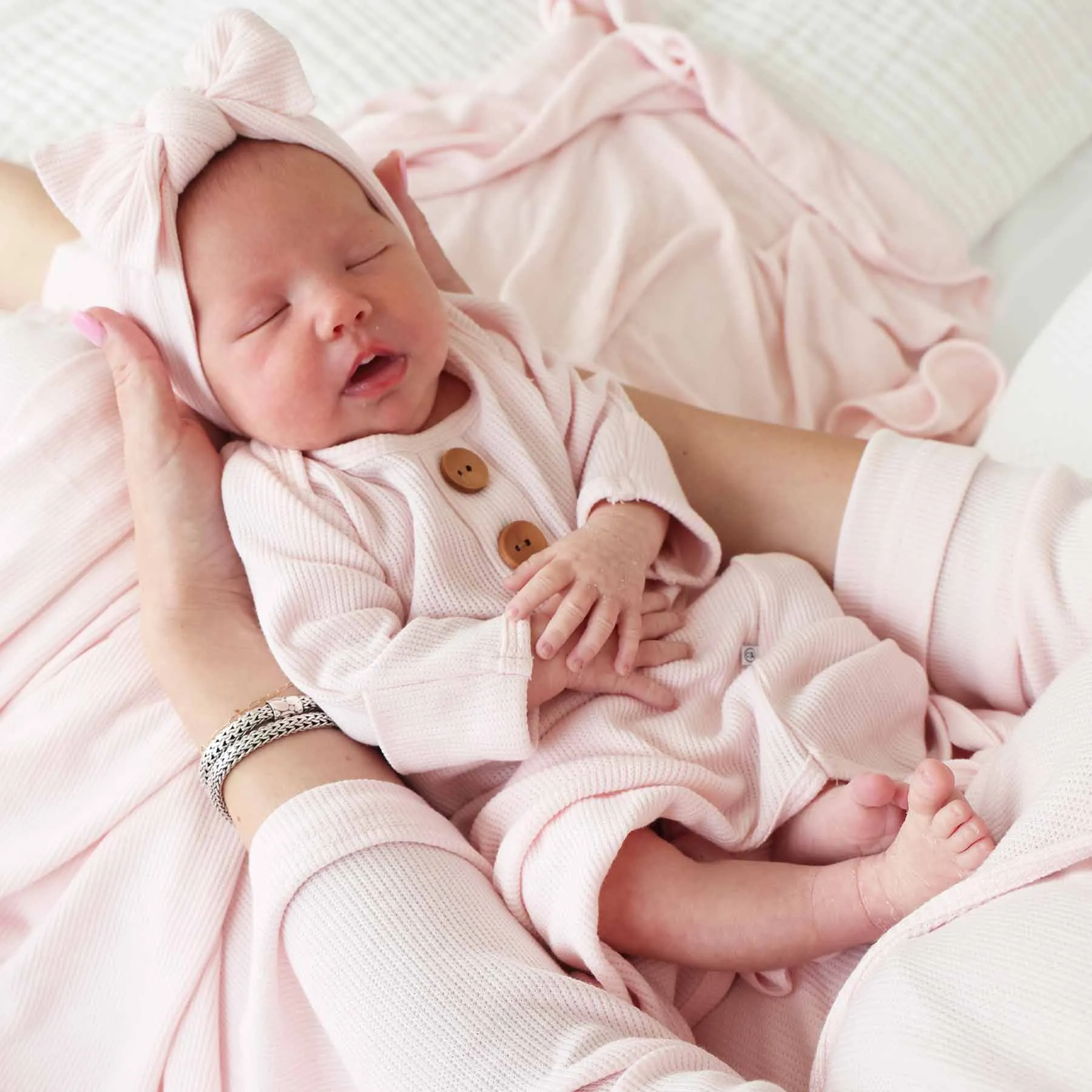 Pearl Pink Waffle Bamboo Newborn Baby Knot Gown & Hat Set